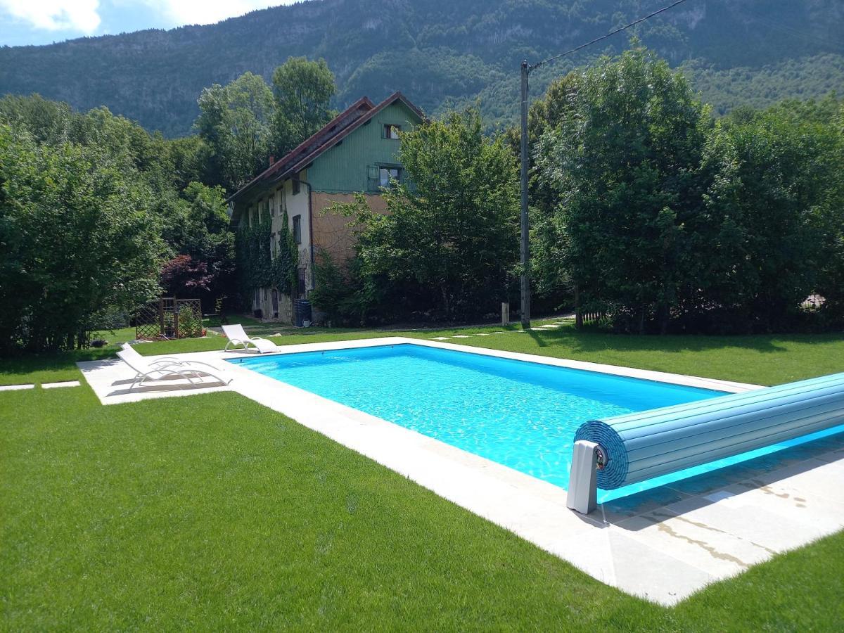 Bed and Breakfast La Clairiere Du Moulin Lepin-le-Lac Екстер'єр фото