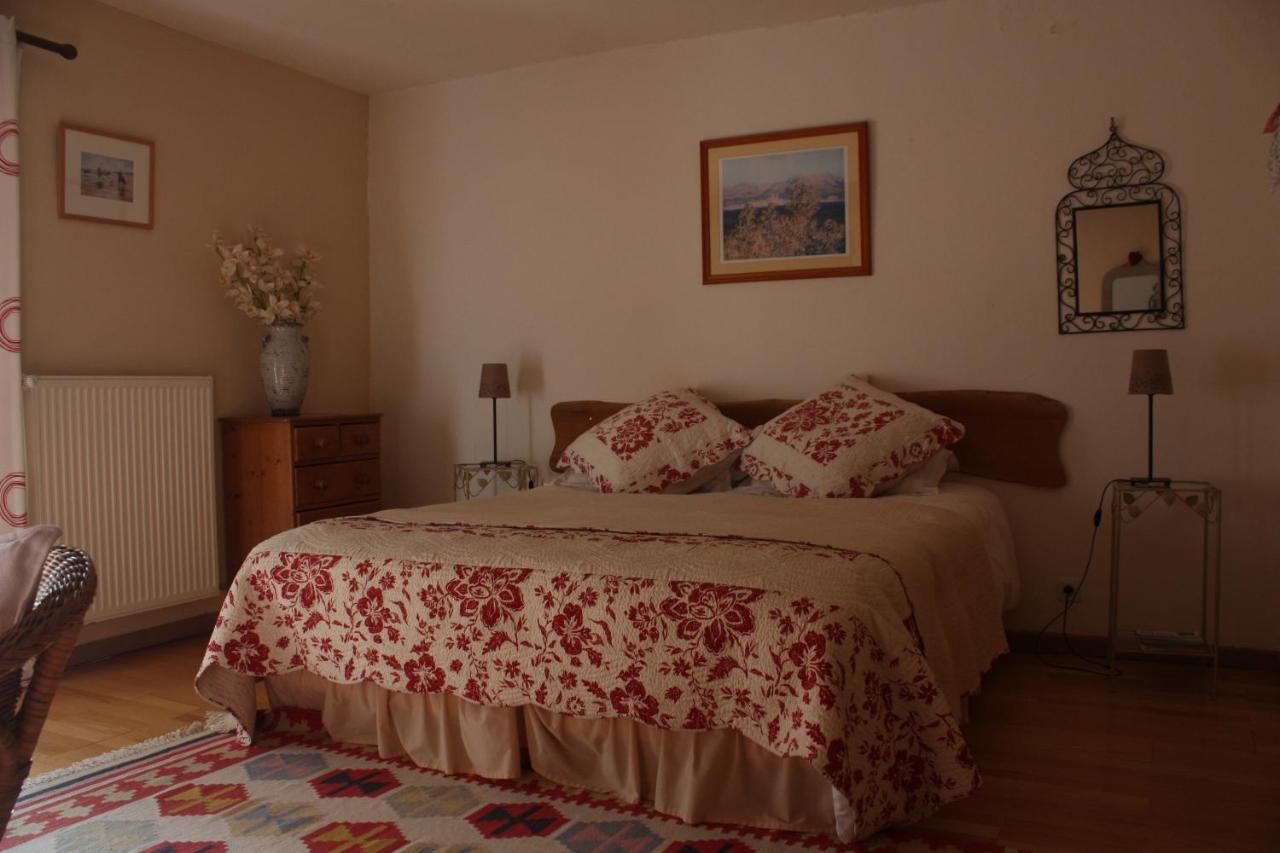 Bed and Breakfast La Clairiere Du Moulin Lepin-le-Lac Екстер'єр фото