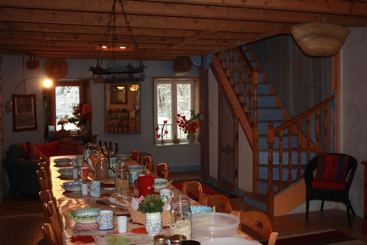Bed and Breakfast La Clairiere Du Moulin Lepin-le-Lac Екстер'єр фото