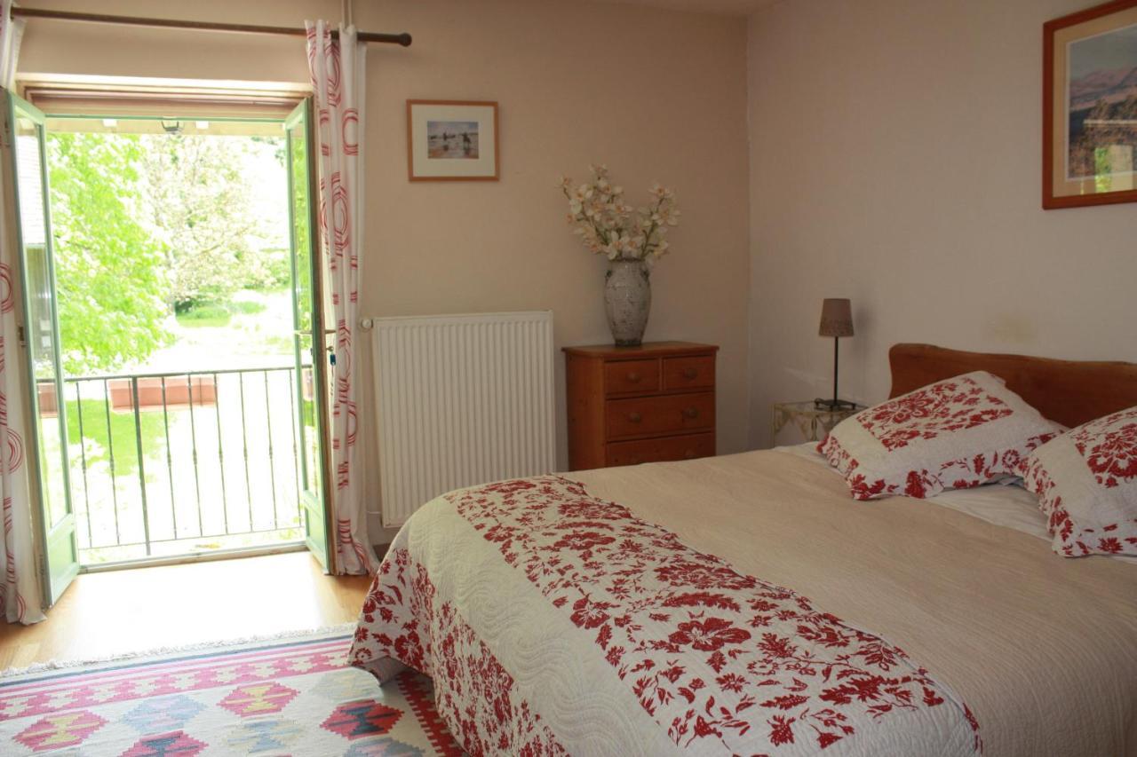 Bed and Breakfast La Clairiere Du Moulin Lepin-le-Lac Екстер'єр фото