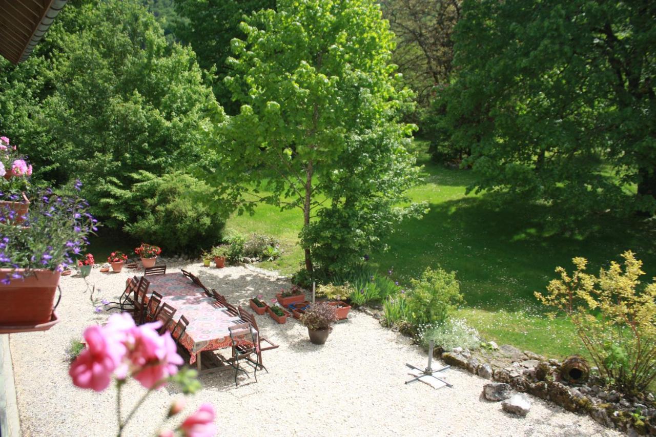 Bed and Breakfast La Clairiere Du Moulin Lepin-le-Lac Екстер'єр фото