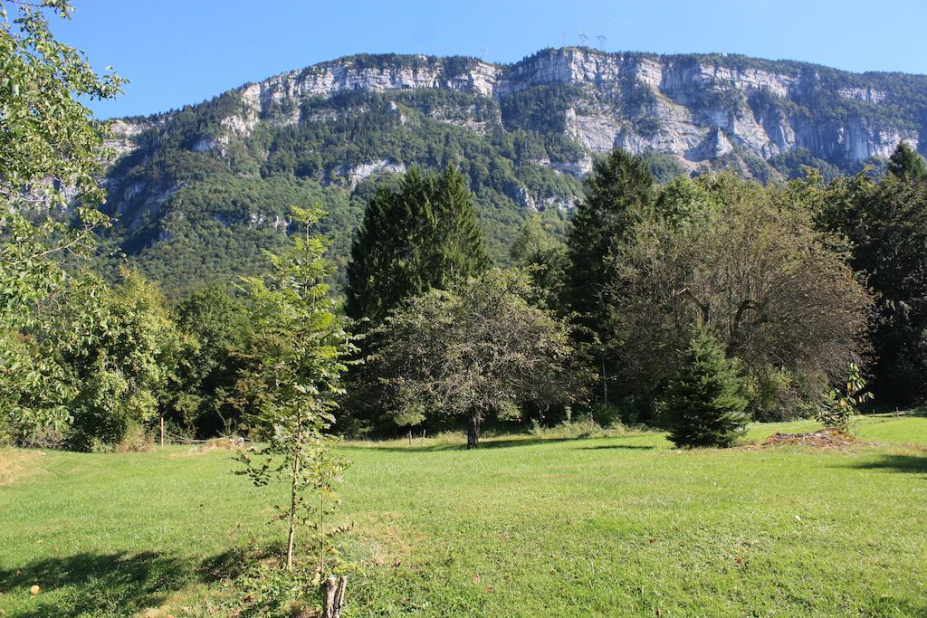 Bed and Breakfast La Clairiere Du Moulin Lepin-le-Lac Екстер'єр фото